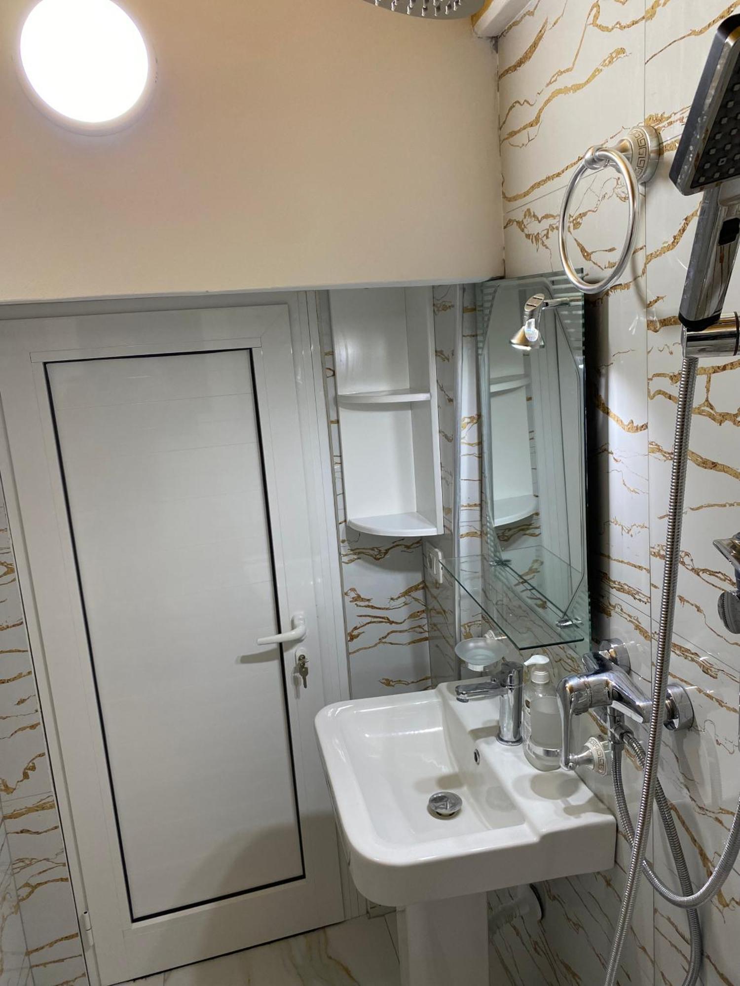 Guest House Rean Berat Exterior foto