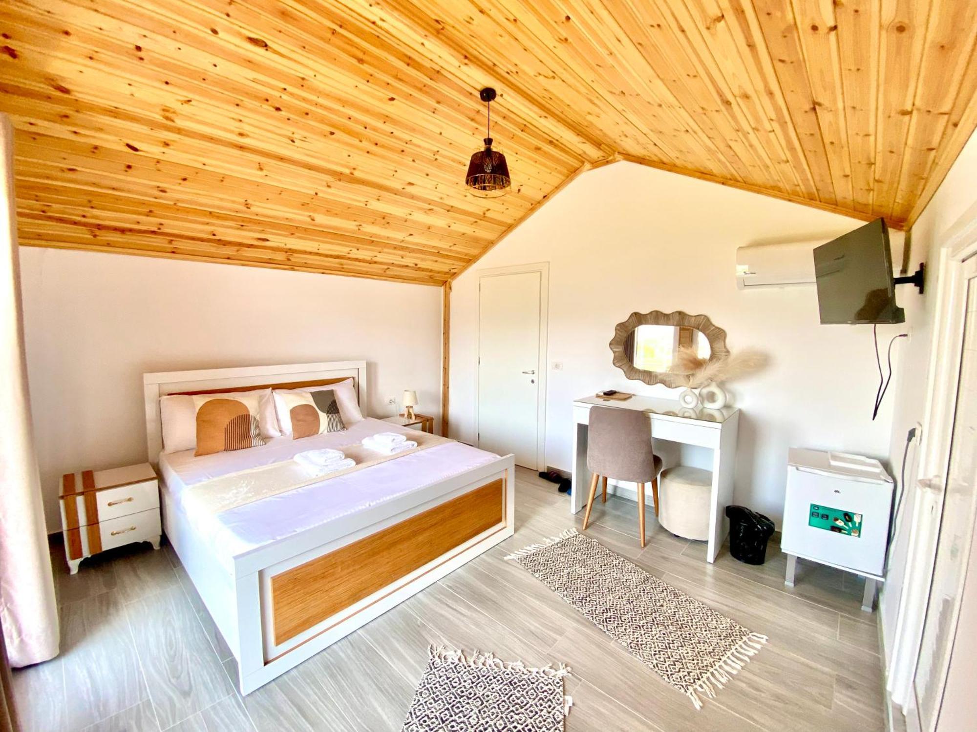 Guest House Rean Berat Exterior foto