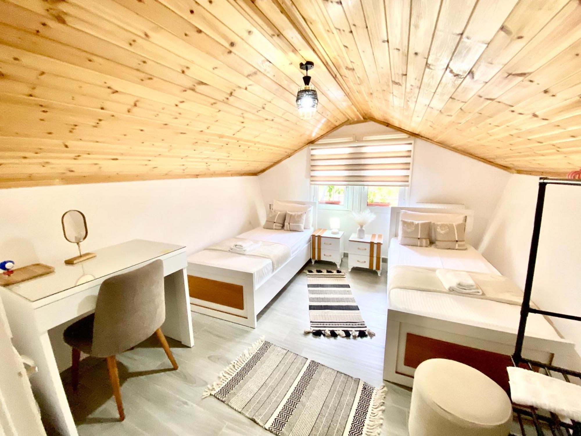 Guest House Rean Berat Exterior foto